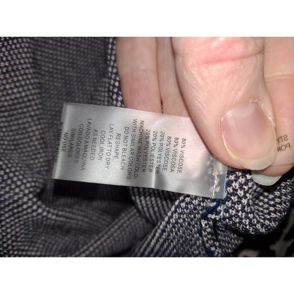 Vince Camuto Black and White Knit‎ Leppard Print Dress Size Medium - Picture 9 of 9